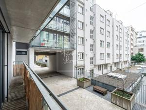 Pronájem bytu 1+kk, Praha - Karlín, Křižíkova, 44 m2