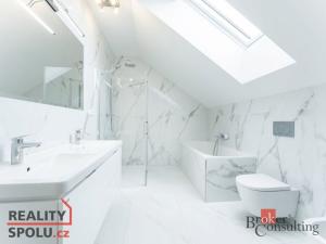 Prodej rodinného domu, Ořech, Východní, 166 m2