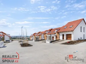 Prodej rodinného domu, Ořech, Východní, 166 m2