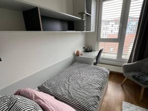 Pronájem bytu 1+kk, Praha - Holešovice, Na zátorách, 20 m2