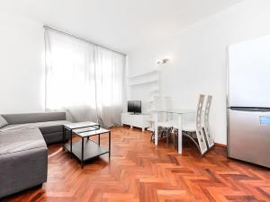 Pronájem bytu 2+kk, Praha - Vinohrady, Máchova, 42 m2