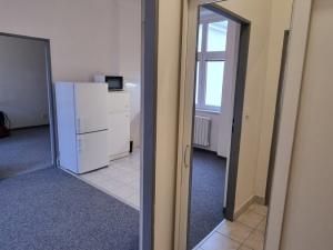 Pronájem bytu 2+kk, Plzeň - Východní Předměstí, Sladkovského, 43 m2