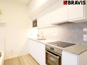 Pronájem bytu 1+kk, Brno - Sadová, Kumpoštova, 32 m2