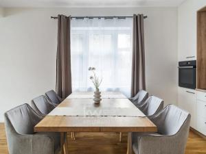 Pronájem bytu 2+kk, Praha - Dejvice, Šlejnická, 70 m2