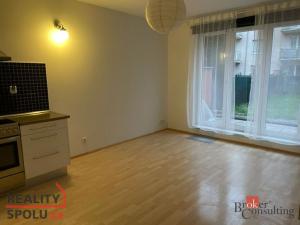 Pronájem bytu 1+kk, Praha - Záběhlice, Velenovského, 29 m2