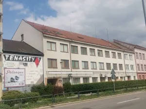 Pronájem obchodního prostoru, Pardubice, 120 m2