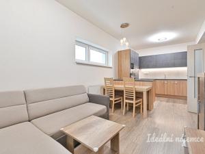 Pronájem bytu 3+kk, Brno - Žebětín, Listnatá, 68 m2