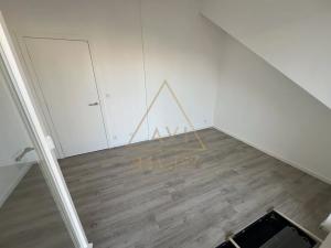 Pronájem bytu 2+kk, Praha - Vršovice, Černomořská, 57 m2