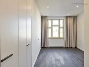 Pronájem bytu 4+1, Praha - Vinohrady, náměstí Jiřího z Poděbrad, 142 m2