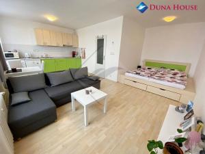 Pronájem bytu 1+kk, Praha - Záběhlice, Topolová, 31 m2