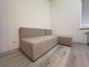 Pronájem bytu 2+kk, Praha - Strašnice, Nad olšinami, 50 m2