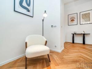 Prodej bytu 2+kk, Praha - Malá Strana, Újezd, 71 m2