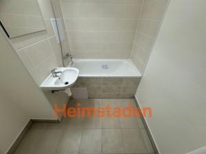 Pronájem bytu 2+1, Karviná - Hranice, Slovenská, 53 m2