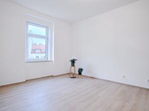 Pronájem bytu 2+kk, Praha - Podolí, Sinkulova, 41 m2