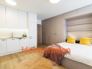 Pronájem bytu 1+kk, Praha - Holešovice, Vrbenského, 37 m2