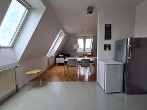 Pronájem bytu 3+kk, Praha - Žižkov, Pod Parukářkou, 84 m2