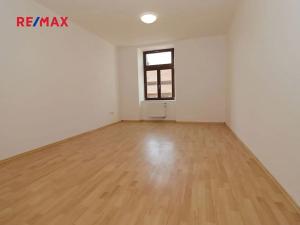 Pronájem bytu 2+kk, Chrudim, Resselovo náměstí, 59 m2