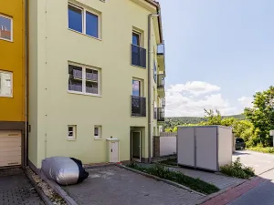 Pronájem garážového stání, Brno, Nachová, 15 m2