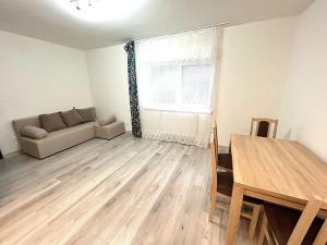 Pronájem bytu 2+kk, Praha - Strašnice, Nad olšinami, 50 m2