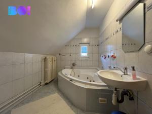 Prodej rodinného domu, Opařany, 144 m2