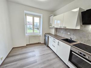 Pronájem bytu 2+1, Líšťany, 55 m2