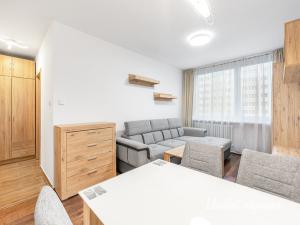 Pronájem bytu 2+kk, Praha - Kamýk, Machuldova, 43 m2