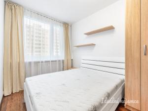 Pronájem bytu 2+kk, Praha - Kamýk, Machuldova, 43 m2