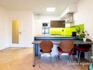 Pronájem bytu 2+kk, Praha - Žižkov, Kališnická, 47 m2