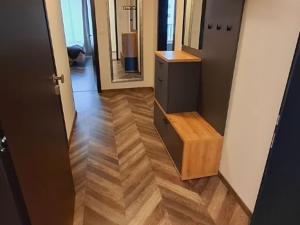 Pronájem bytu 2+kk, Praha - Vysočany, Střídavá, 56 m2