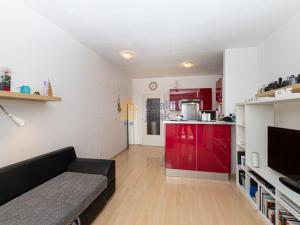 Pronájem bytu 1+kk, Praha - Michle, Elektrárenská, 34 m2
