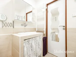 Pronájem bytu 3+1, Praha - Chodov, V jezírkách, 64 m2