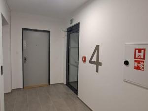 Pronájem bytu 1+kk, Praha - Chodov, Bachova, 42 m2