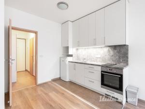 Pronájem bytu 1+kk, Praha - Modřany, Mezi vodami, 36 m2