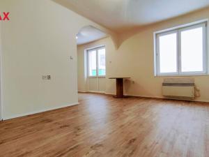 Pronájem bytu 2+kk, Moravský Beroun, náměstí 9. května, 60 m2