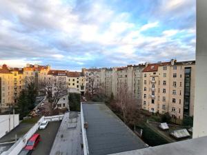 Pronájem bytu 2+kk, Praha - Bubeneč, Eliášova, 43 m2