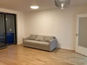 Pronájem bytu 1+kk, Praha - Žižkov, Krásova, 40 m2