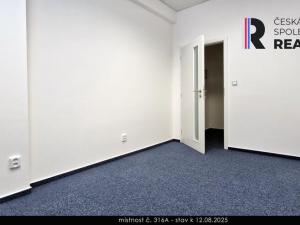 Pronájem kanceláře, Zlín, Kvítková, 65 m2