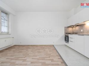 Prodej bytu 2+kk, Praha - Kyje, Pelušková, 42 m2