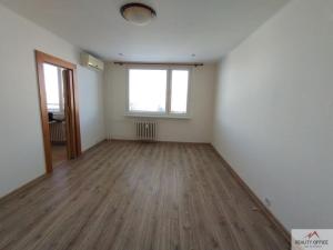 Pronájem bytu 3+1, Děčín - Děčín VI-Letná, Krásnostudenecká, 68 m2