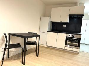 Pronájem bytu 1+kk, Praha - Nusle, Na bitevní pláni, 27 m2