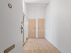 Pronájem bytu 2+kk, Praha - Smíchov, Kmochova, 47 m2