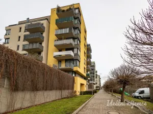 Pronájem bytu 1+kk, Praha - Vysočany, Sousedíkova, 31 m2