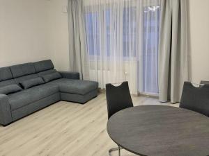 Pronájem bytu 2+kk, Praha - Kbely, Sedlářova, 60 m2