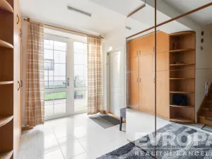 Prodej rodinného domu, Praha - Suchdol, Armádní, 400 m2