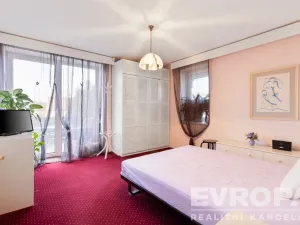 Prodej rodinného domu, Praha - Suchdol, Armádní, 400 m2