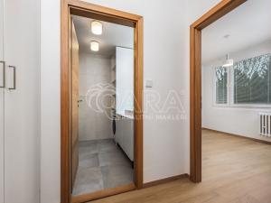 Pronájem bytu 3+kk, Praha - Prosek, Veltruská, 62 m2