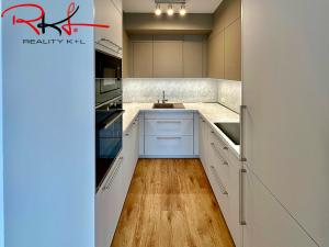 Pronájem bytu 4+kk, Praha - Dolní Měcholupy, Kardausova, 123 m2