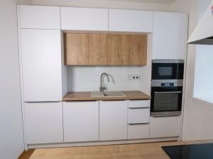 Prodej bytu 3+kk, Liberec, Na Ladech, 93 m2