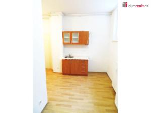 Pronájem bytu 1+kk, Praha - Smíchov, Mošnova, 21 m2