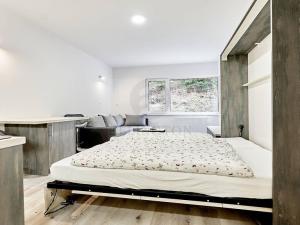 Pronájem bytu 1+kk, Ostrov - Horní Žďár, 26 m2